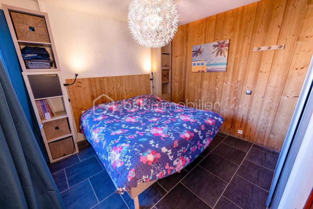 74170 – SAINT GERVAIS LES BAINS – APPARTEMENT 82M2 – 2 CHAMBRES – PROCHE CENTRE ET TÉLÉCABINES – TRAVERSANT, LUMINEUX, CALME – 3 pièces – 2 chambres – 81 m²