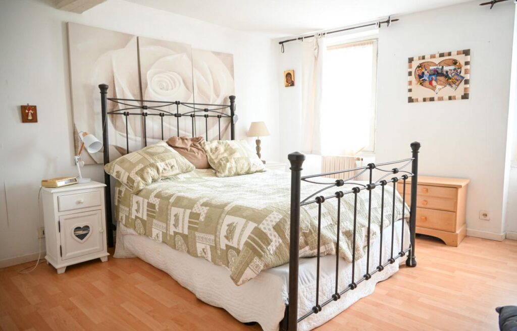 **Maison d’habitation de 232 m2 habitables au cœur de Toulouse face à la Garonne et à la prairie des filtres ** – 8 pièces – 6 chambres – 232 m²