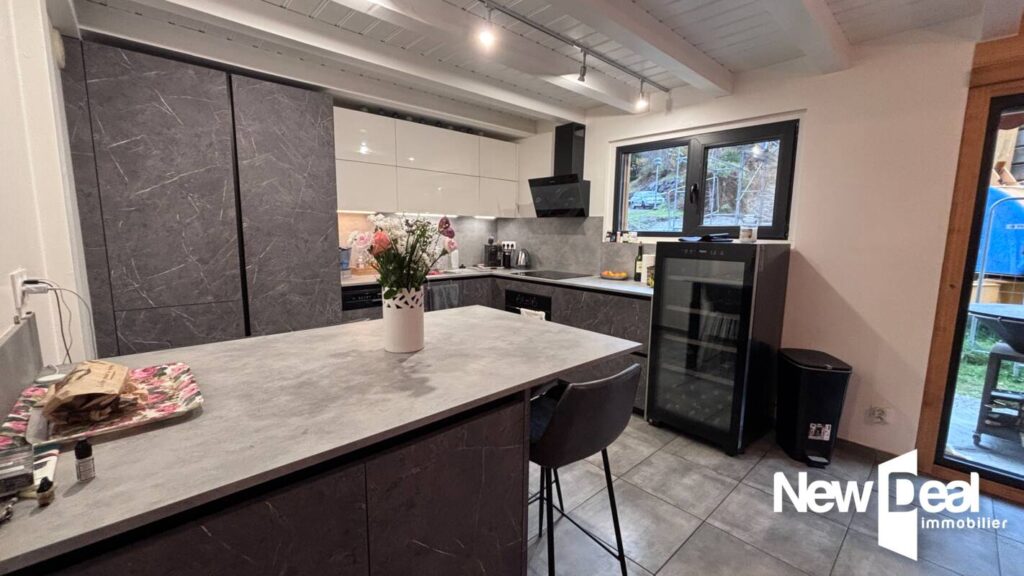 CHAMONIX MONT-BLANC – CHALET 6 Pièces – 4 Chambres – GARAGE mezzanine – VUE exceptionnelle Massif du MONT-BLANC – 6 pièces – 4 chambres – 152 m²