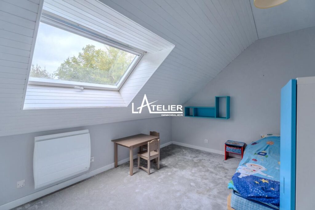 Sautron centre 70m2 pièce de vie, 6ch, vue dégagée sur Cens – 11 pièces – 6 chambres – 230 m²