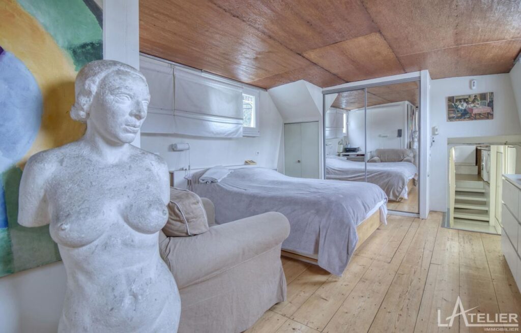 Péniche à Saint-Cloud, Quartier des Coteaux – 4 pièces – 3 chambres – 150 m²