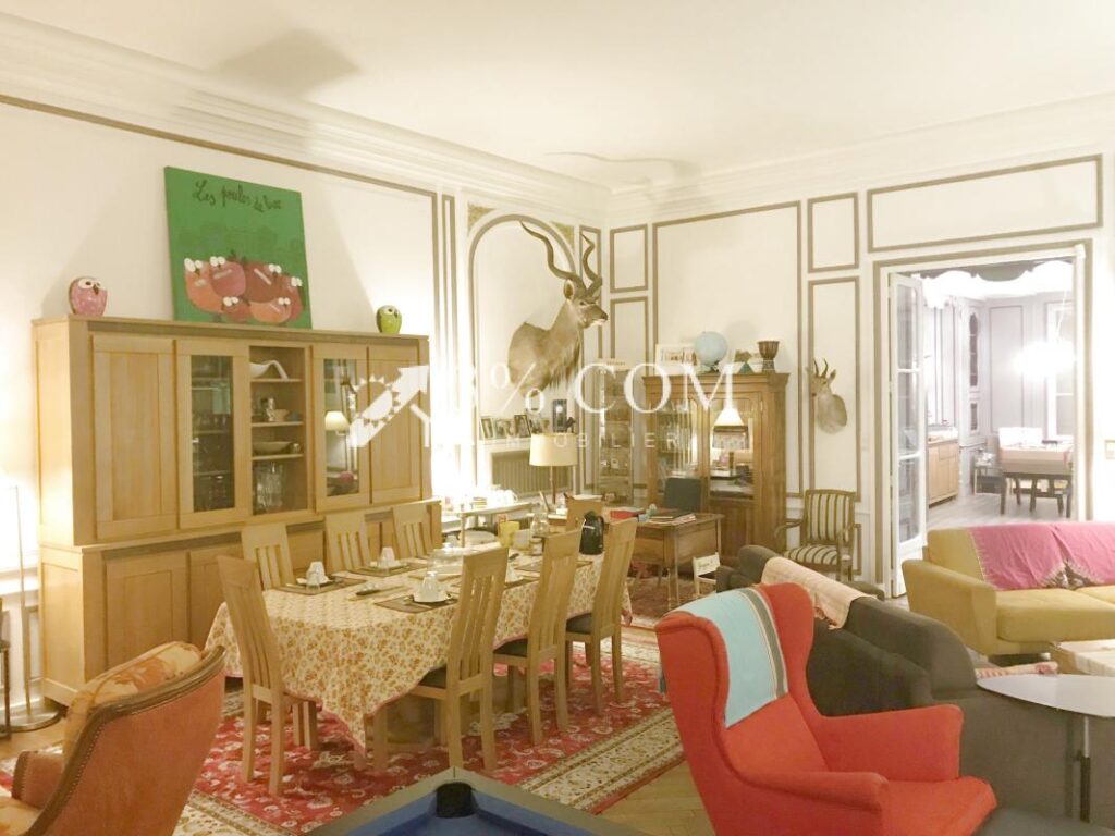 Ensemble Immobilier de Prestige ( Maison +Pavillon +Appartem – 10 pièces – 6 chambres – 369 m²