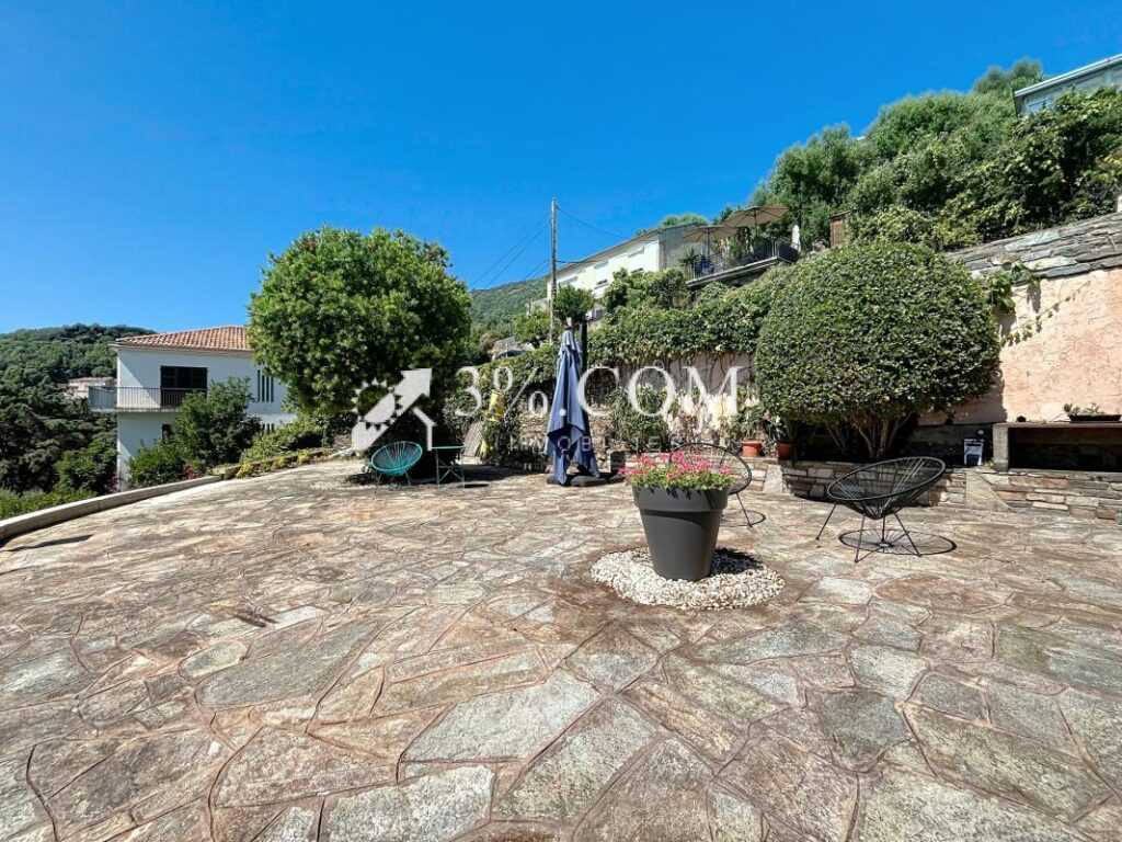 Maison 165 m2 habitables vue exceptionnelle sur mer – 7 pièces – 5 chambres – 165 m²