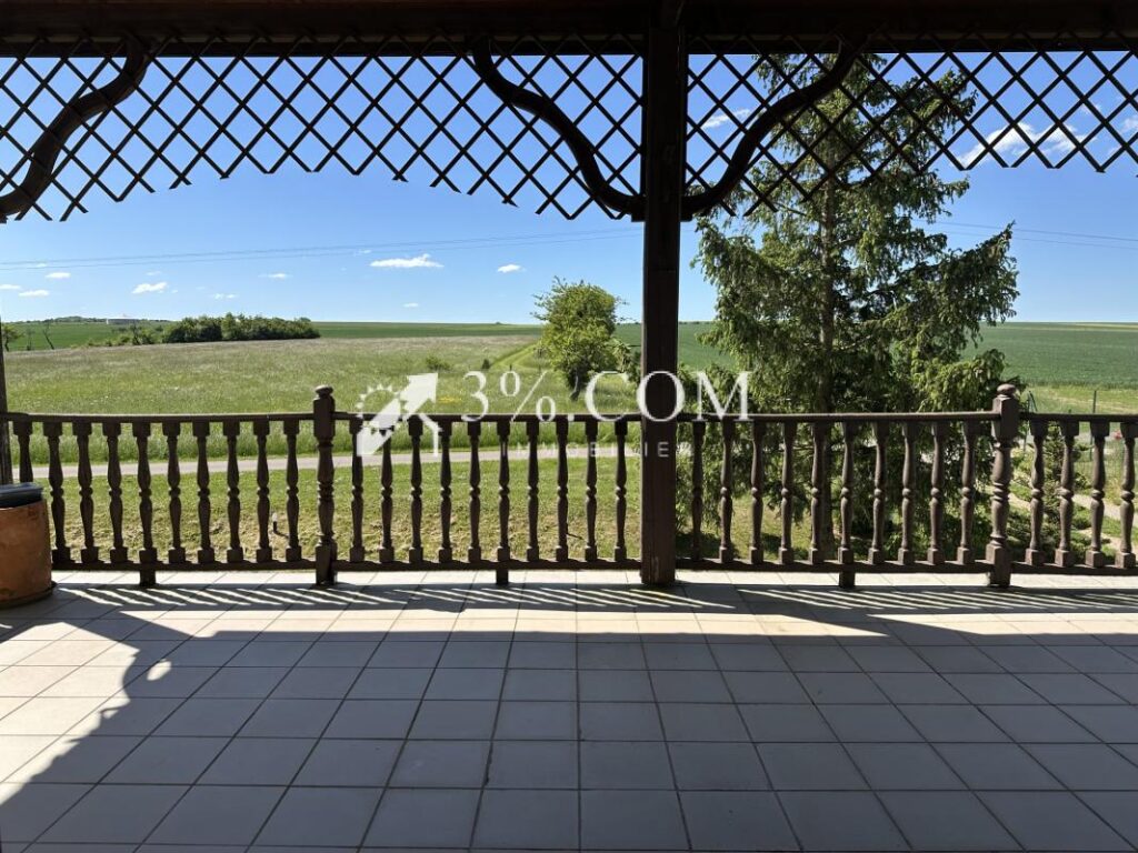 Locaux commerciaux avec logement 639 m2 DOMBASLE EN XANTOIS – 12 pièces – 6 chambres – 639 m²