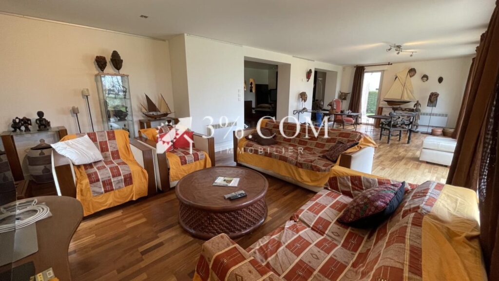 Baden, proche Port blanc, maison de 164m2 avec 5 chambres su – 6 pièces – 4 chambres – 164 m²