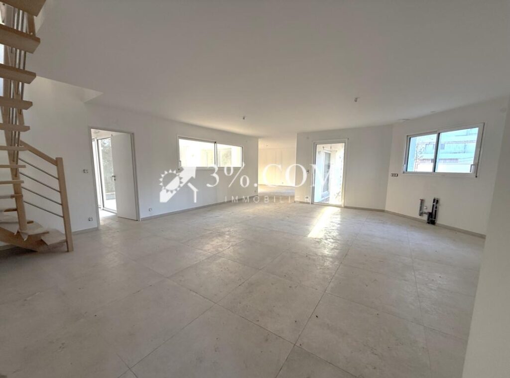 Villa 2025 style BELLE EPOQUE 6 pièces 176 m2 à Royan face – 6 pièces – 3 chambres – 176 m²