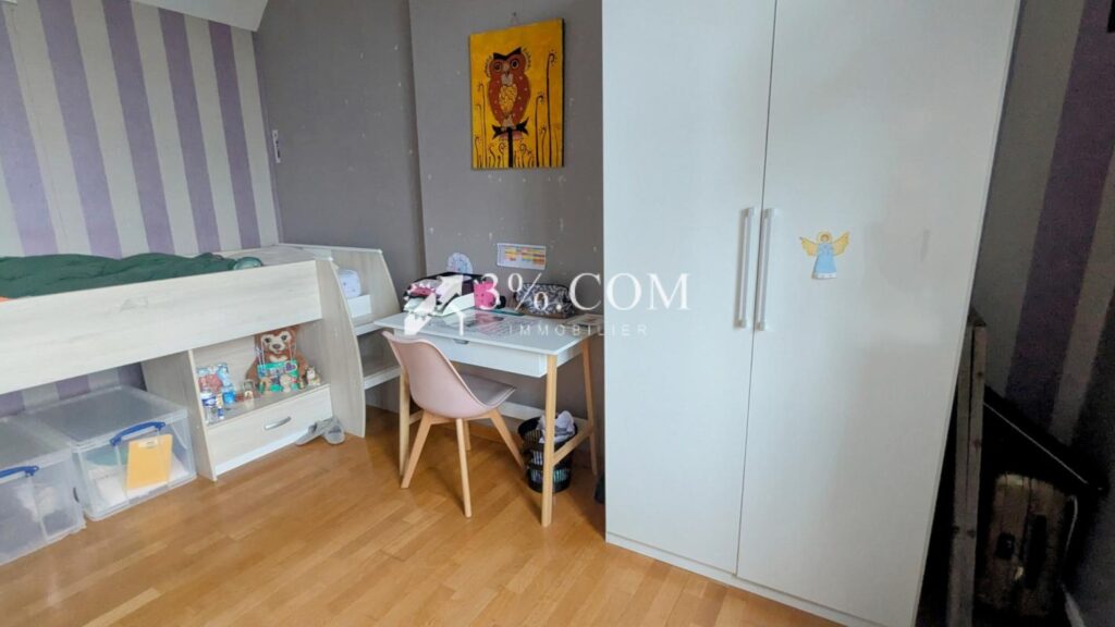 Propriété 7 pièces – 230 m2 – 7 pièces – 5 chambres – 230 m²