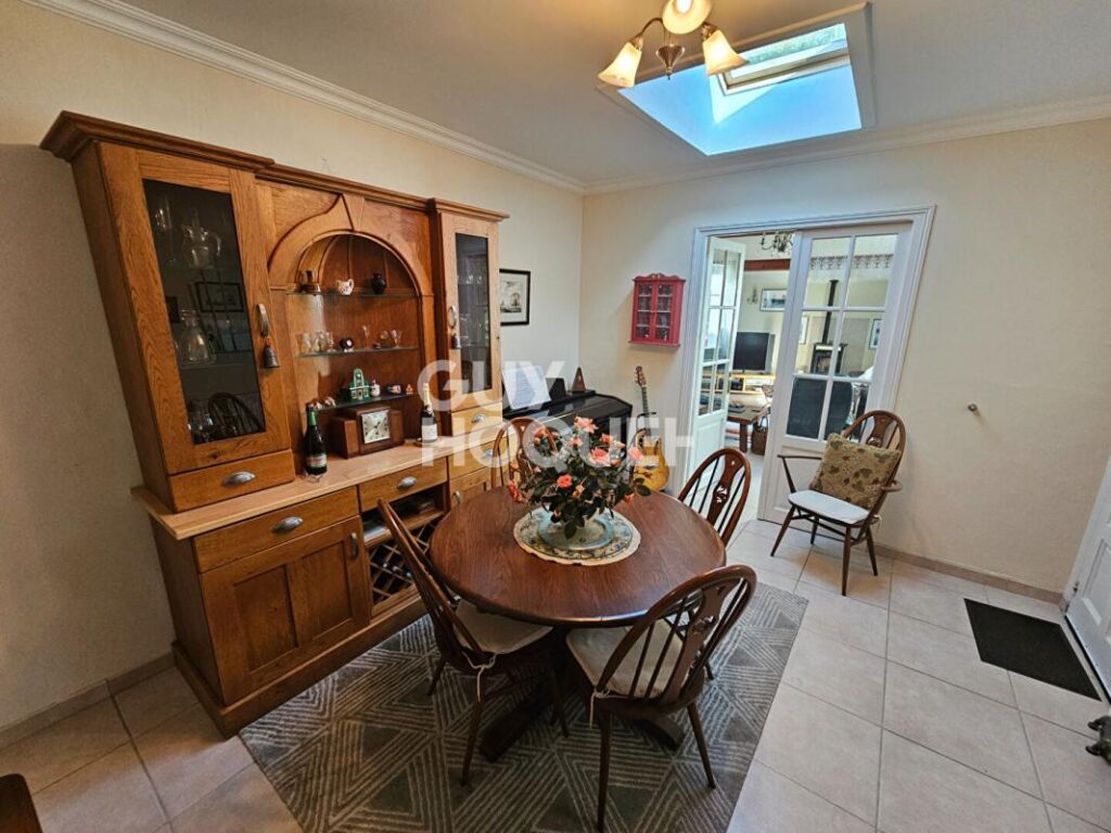 Maison atypique Mervent – 6 pièces – 4 chambres – 169 m²