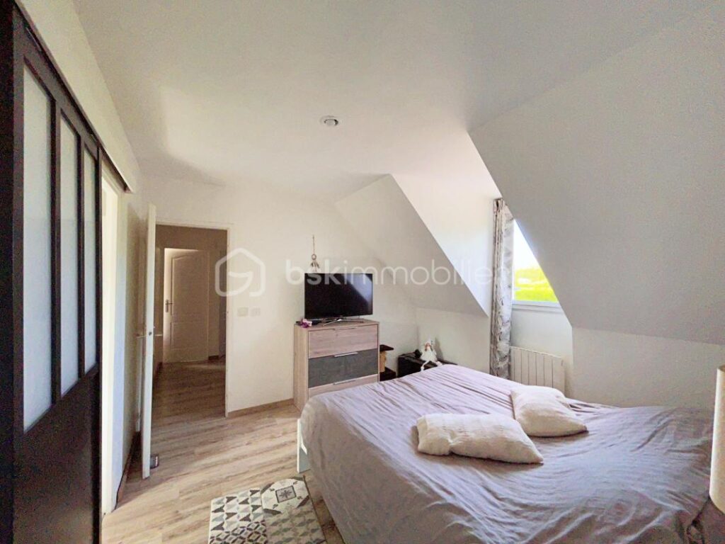 Superbe maison de campagne – 6 pièces – 168 m² – Terrain clos, arboré et sans vis à vis – Très calme ! – 6 pièces – 4 chambres – 168 m²