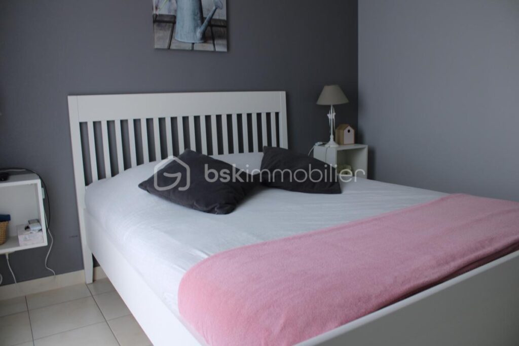 Belle maison de 87 m² avec piscine et jardin arboré – 4 pièces – 3 chambres – 84 m²