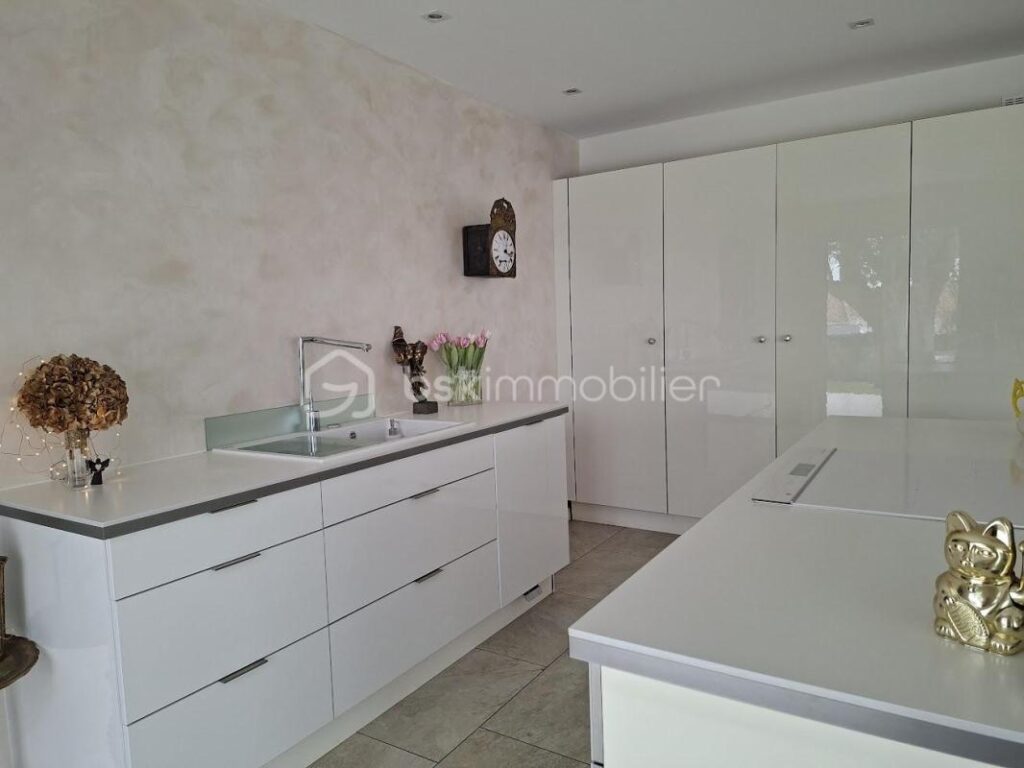 MAGNIFIQUE MAISON CONTEMPORAINE T5 – 5 pièces – 4 chambres – 153 m²