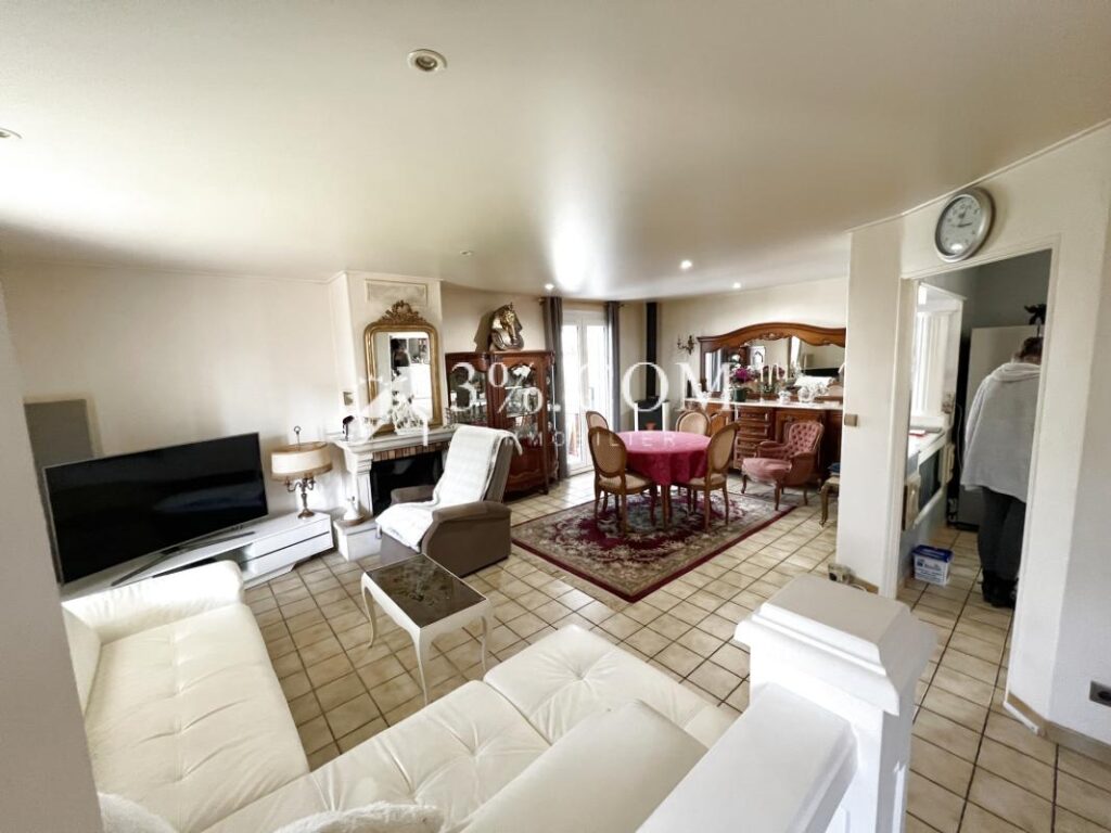 Maison +Terrain 1200 m2 +Piscine 54300 Lunéville – 6 pièces – 3 chambres – 90 m²