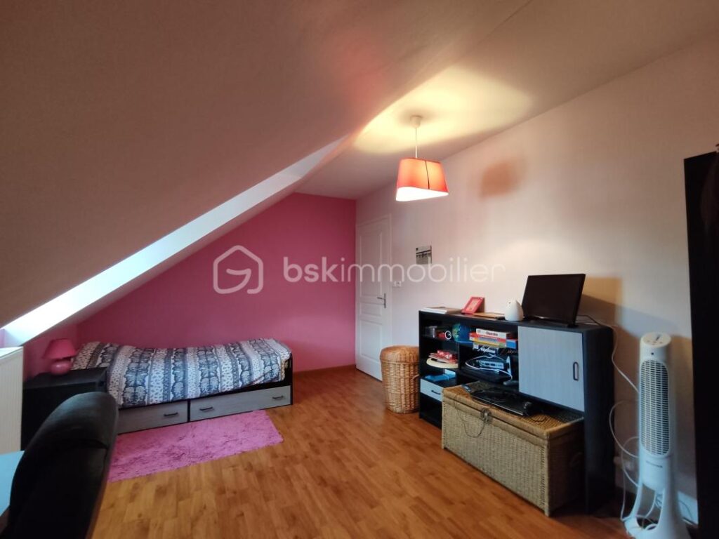 Propriété située au sein d’une résidence sécurisée – 7 pièces – 5 chambres – 155 m²