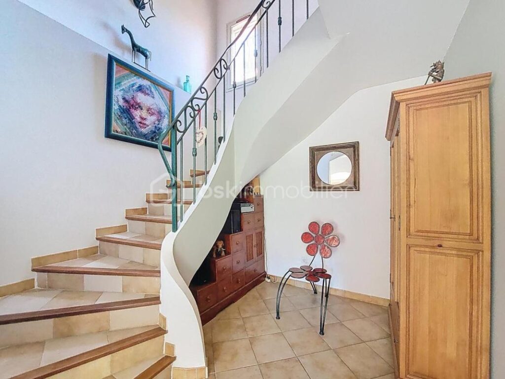 VILLA DE CARACTERE – 6 pièces – 5 chambres – 135 m²