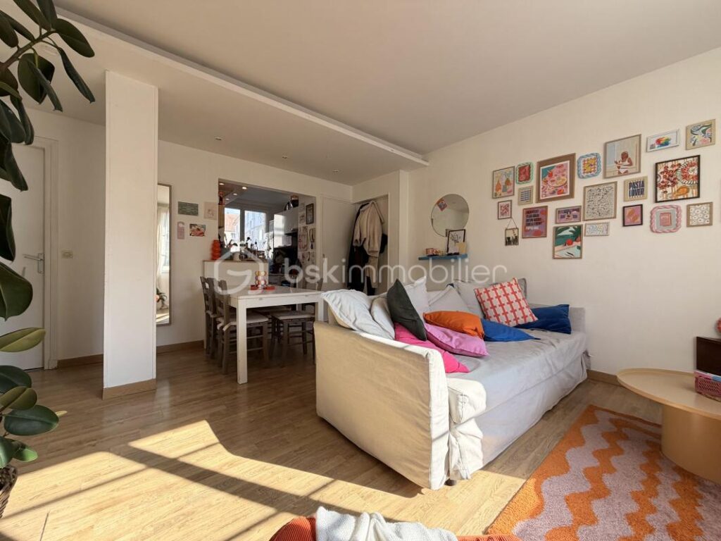 ADRESSE HISTORIQUE POUR UN APPARTEMENT IDÉALEMENT PLACÉ ! – 3 pièces – 2 chambres – 53 m²