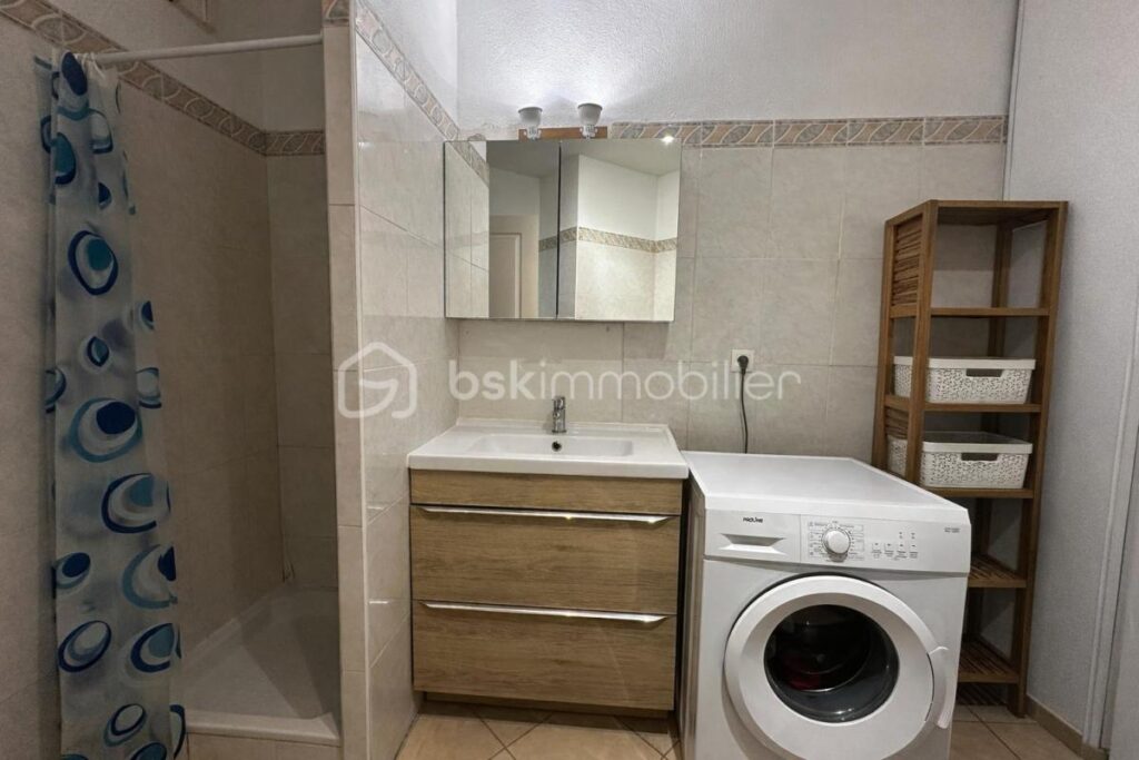 GRAND STUDIO AVEC COIN NUIT + PARKING / VUE MER ET FORET – 1 pièce – 1 chambre – 40 m²