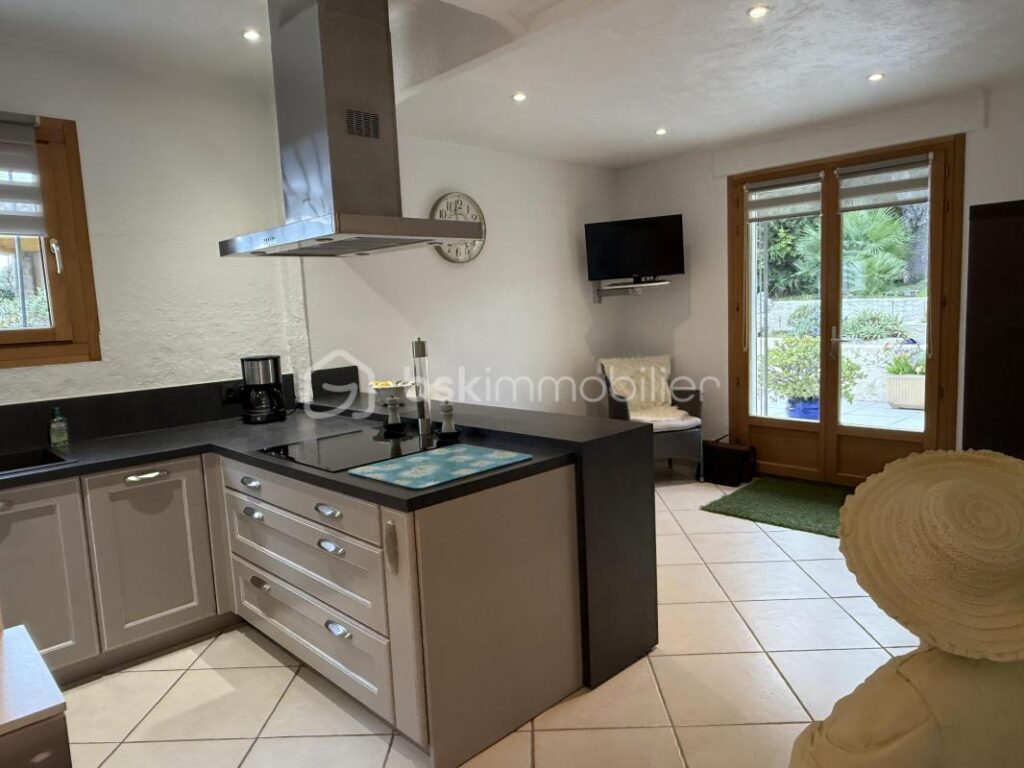 Maison Appartement – 4 pièces – 3 chambres – 110 m²