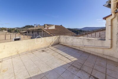 Maison de village avec jardin secret et toit-terrasse – 125 m2 – Reillanne – 5 pièces – 3 chambres – 125 m²