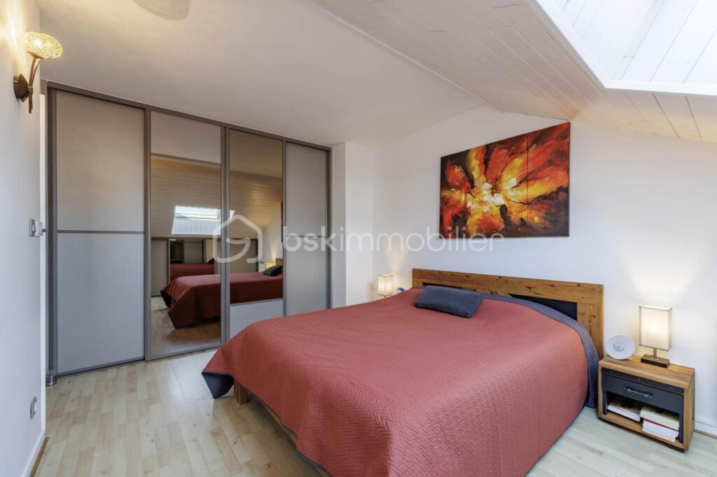 EXCLUSIVITE : APPARTEMENT DUPLEX DERNIER ETAGE ANNECY LE VIEUX 143 M2 – 7 pièces – 5 chambres – 143 m²