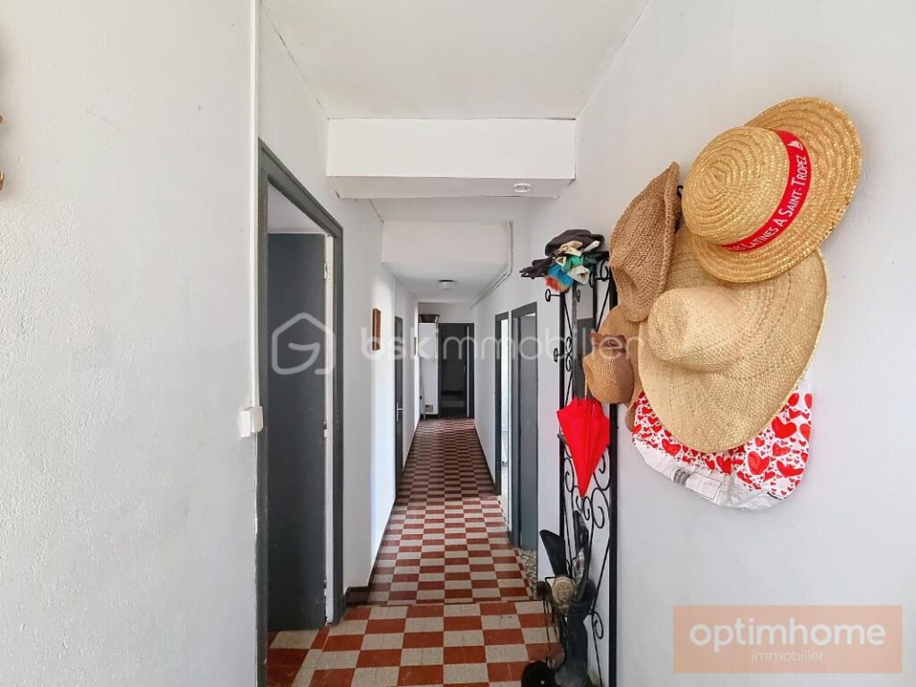 Maison de campagne en pierre – 6 pièces – 3 chambres – 112 m²