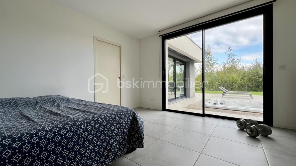 Maison Contemporaine PIRAINO – 6 pièces – 4 chambres – 190 m²