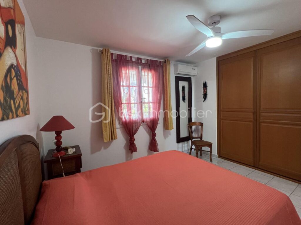 APPARTEMENT T2/T3 VUE LAGON – LE SAVANNAH – SUR LA MARINA DE SAINT FRANCOIS – 2 pièces – 1 chambre – 81 m²