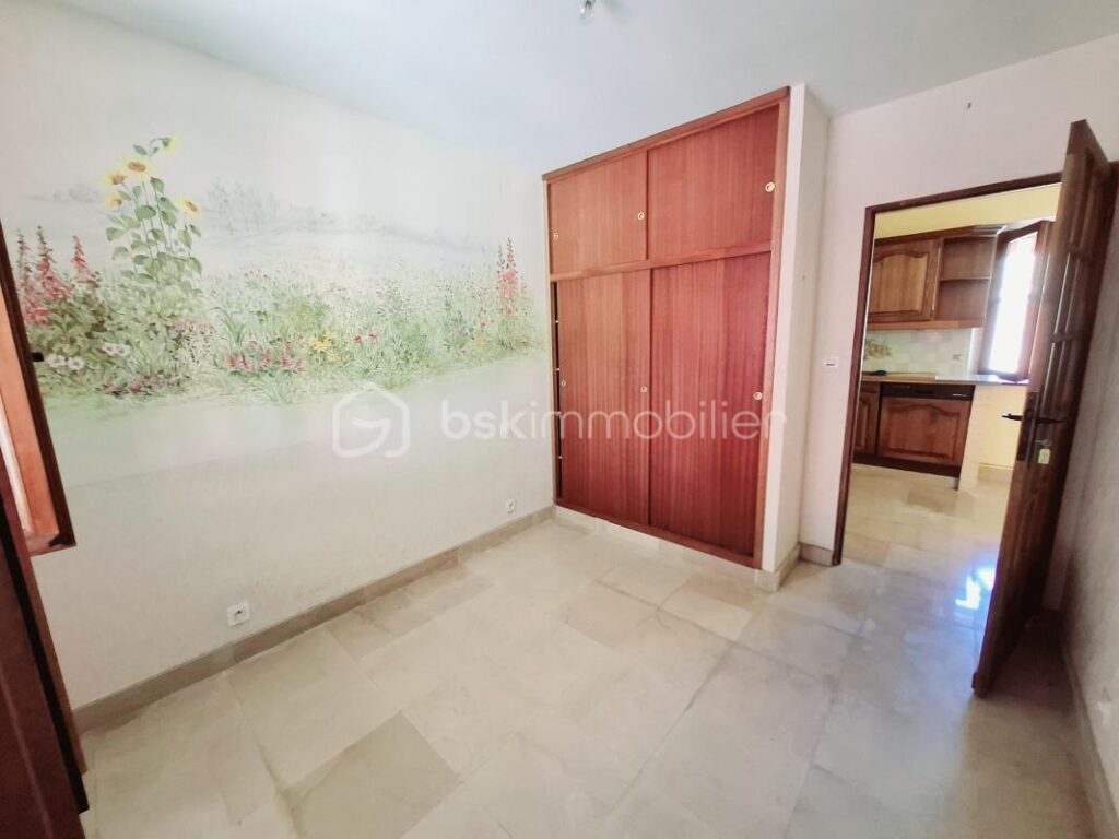 Le charme de l’ancien PRIX NEGOCIABLE – 4 pièces – 2 chambres – 91 m²