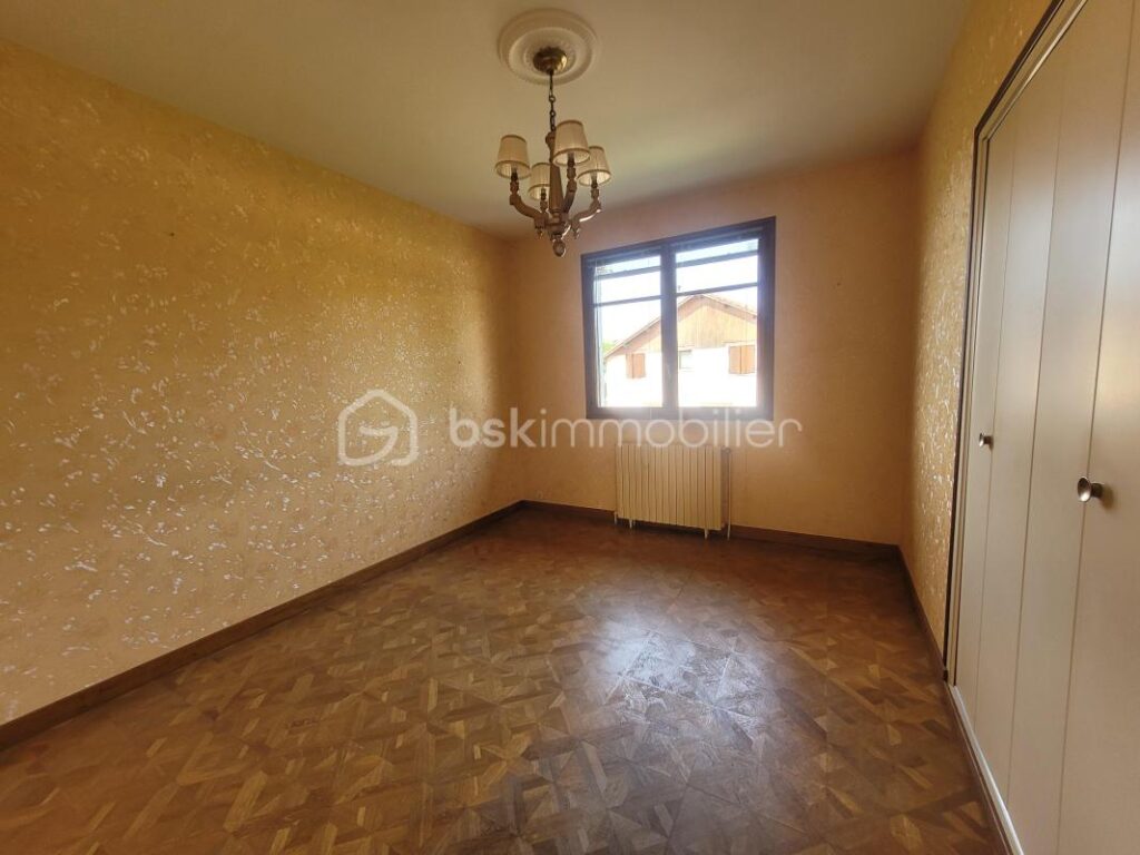 Saint Jean de Moirans Maison Individuelle 400 000 € – 6 pièces – 4 chambres – 130 m²