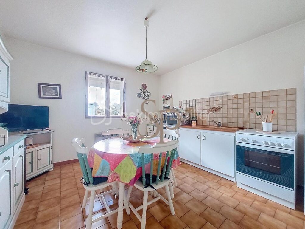 Maison 5 pièces 3 chambres – 5 pièces – 3 chambres – 106 m²