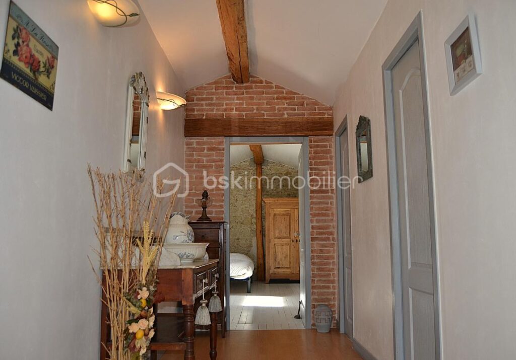 Lauragaise 230 m², piscine, parc et vue dégagée – 7 pièces – 5 chambres – 226 m²