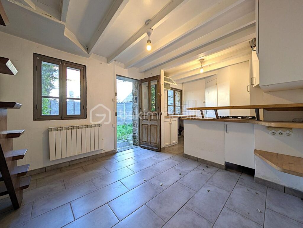 MAISON EN PIERRE FACE A LA MER – 40.78m² – CHARME – BARNEVILLE 50270 – 3 pièces – 1 chambre – 40 m²