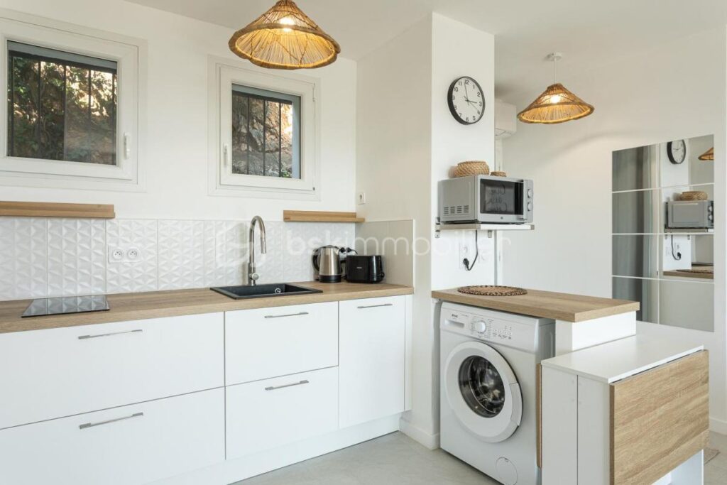 LE LAVANDOU – VUE EXCEPTIONNELLE – 2 pièces – 1 chambre – 36 m²