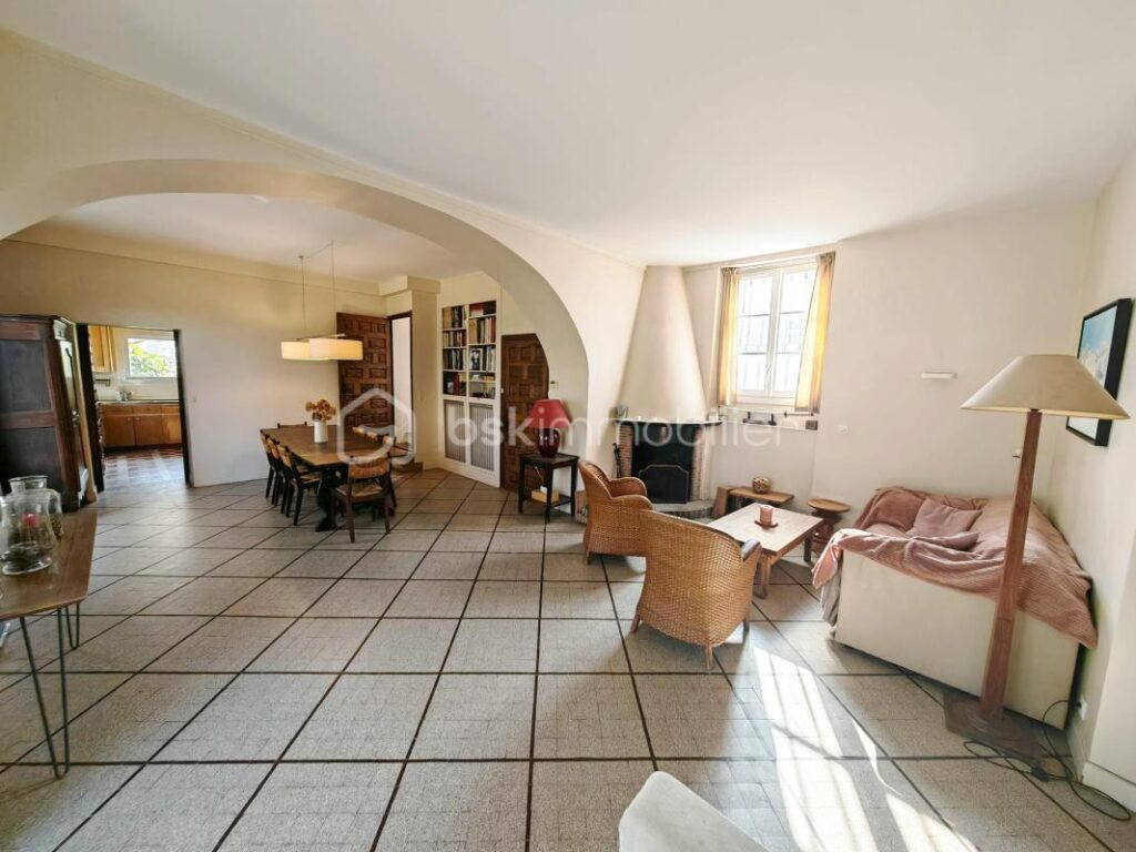 Maison de charme en bord de Seine – 5 chambres – 7 pièces – 5 chambres – 140 m²