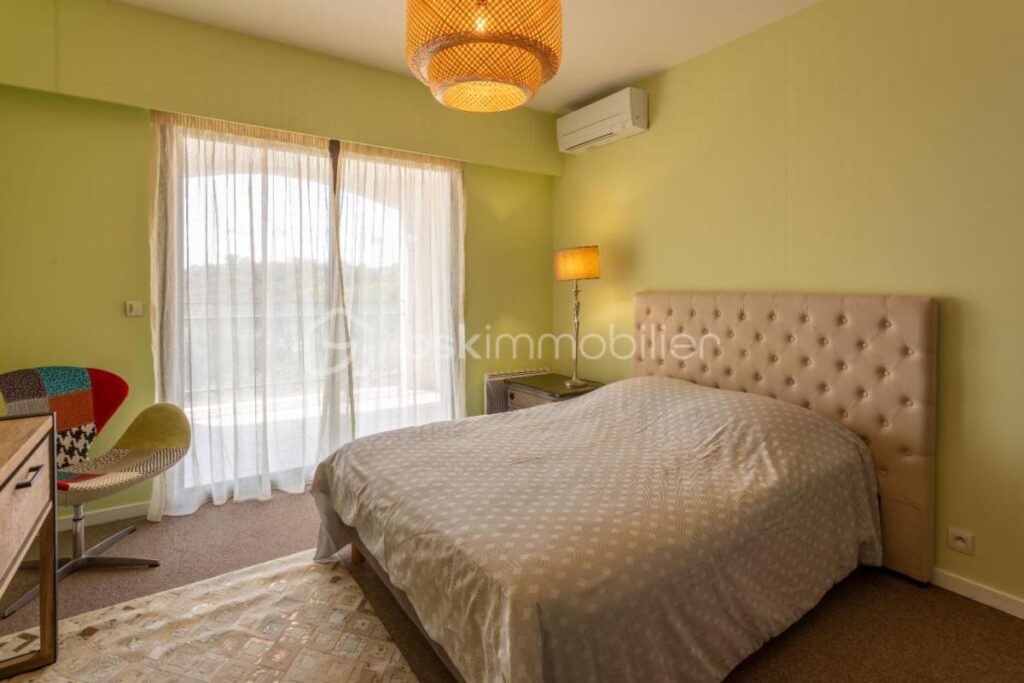 🌊 Villa d’Exception avec Vue Mer à Agay – 260 m² habitables | 1370 m² de terrain 🌴 – 8 pièces – 5 chambres – 260 m²