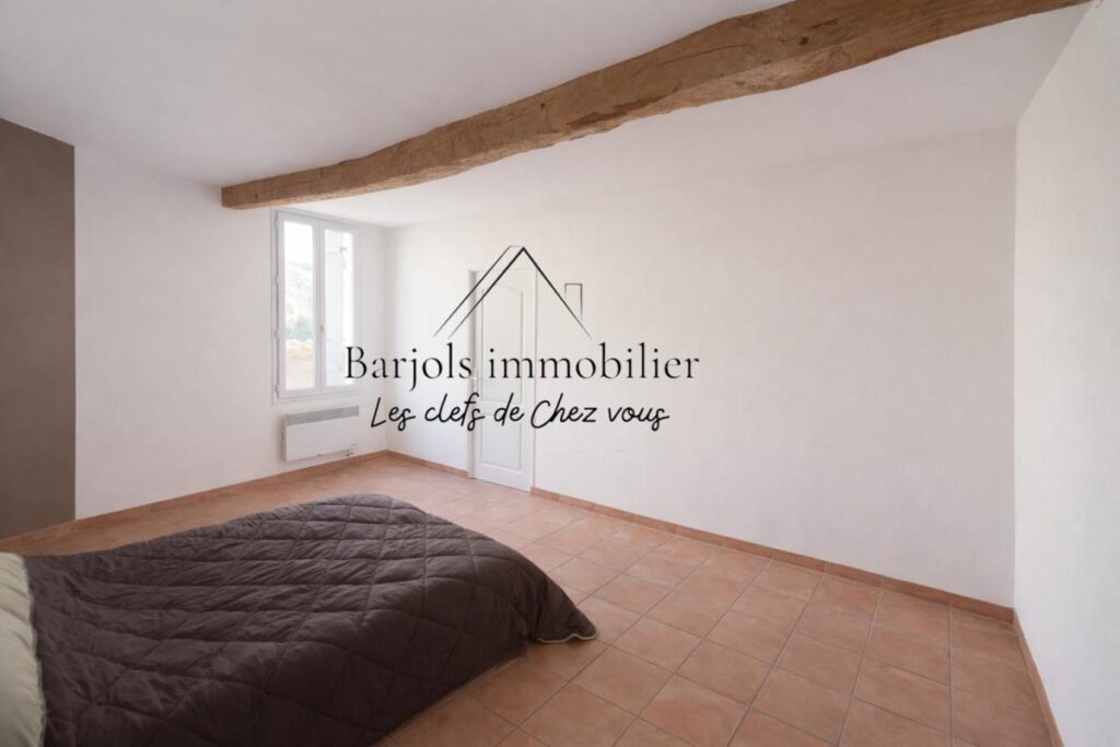 Appartement Terrasse, Combles aménageables – 3 pièces – 2 chambres – 93 m²