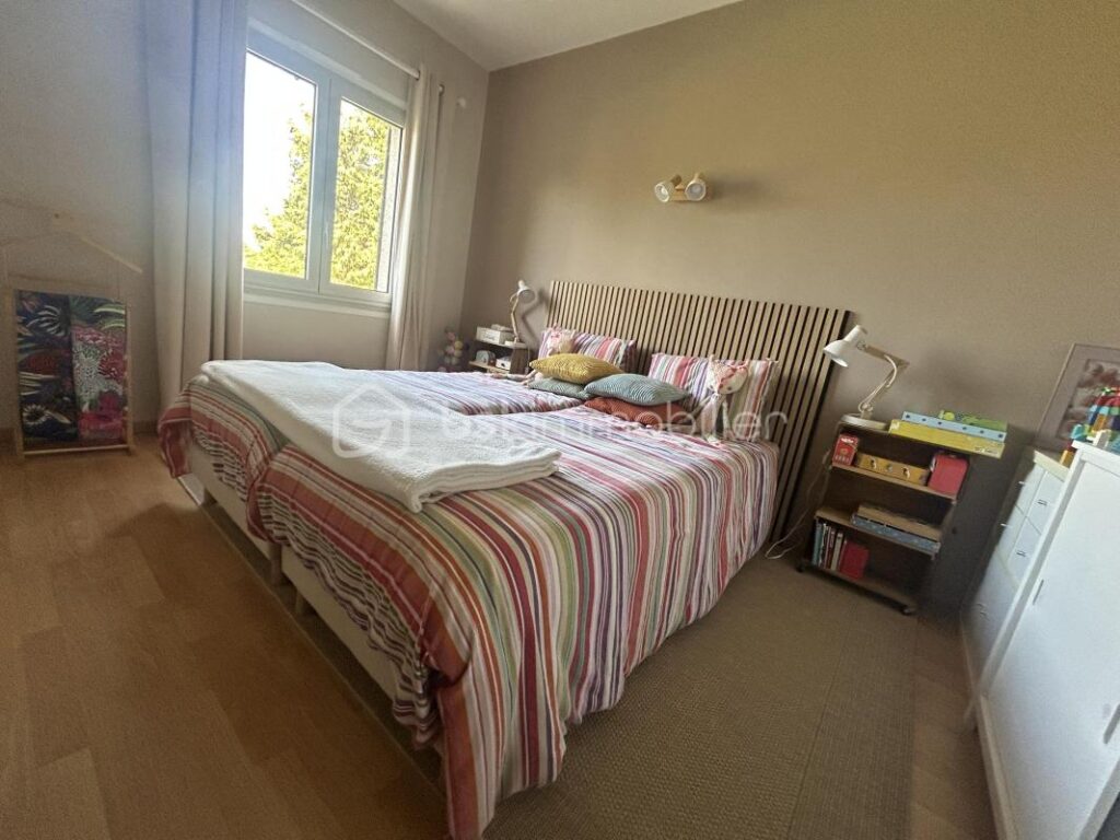 BELLE MAISON PLAIN PIED – 4/5 CHAMBRES – VERANDA – PISCINE – TERRAIN – 6 pièces – 4 chambres – 184 m²