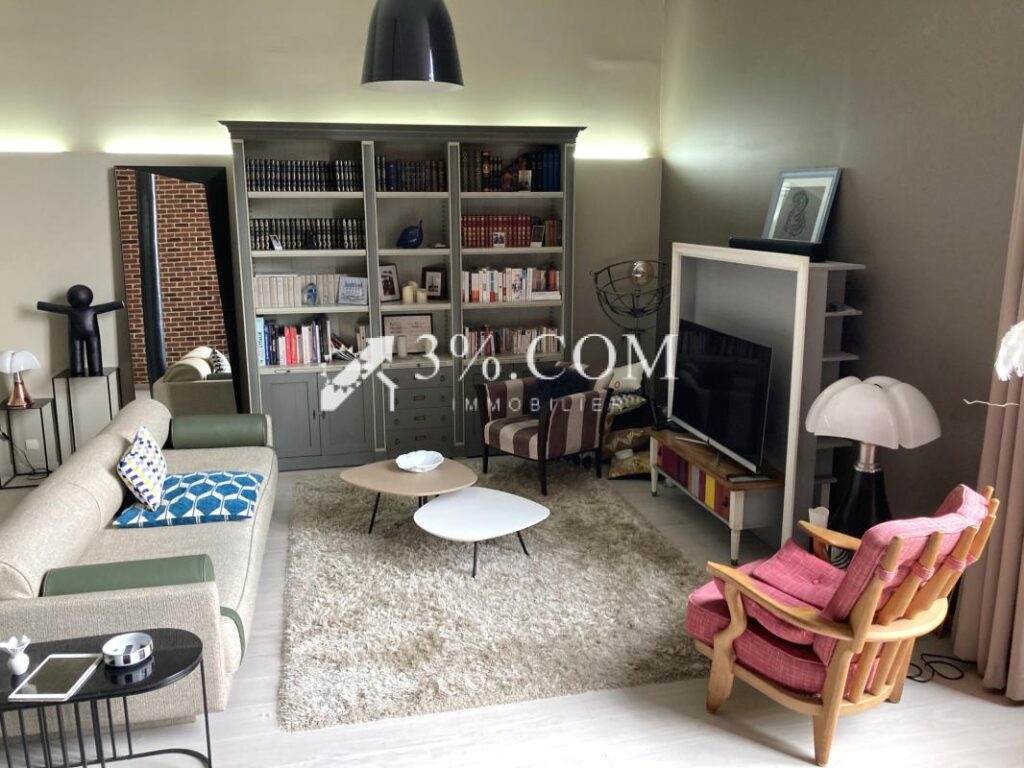 Loft de 158 m2 avec 3 Ch + place de parking – 5 pièces – 3 chambres – 158 m²