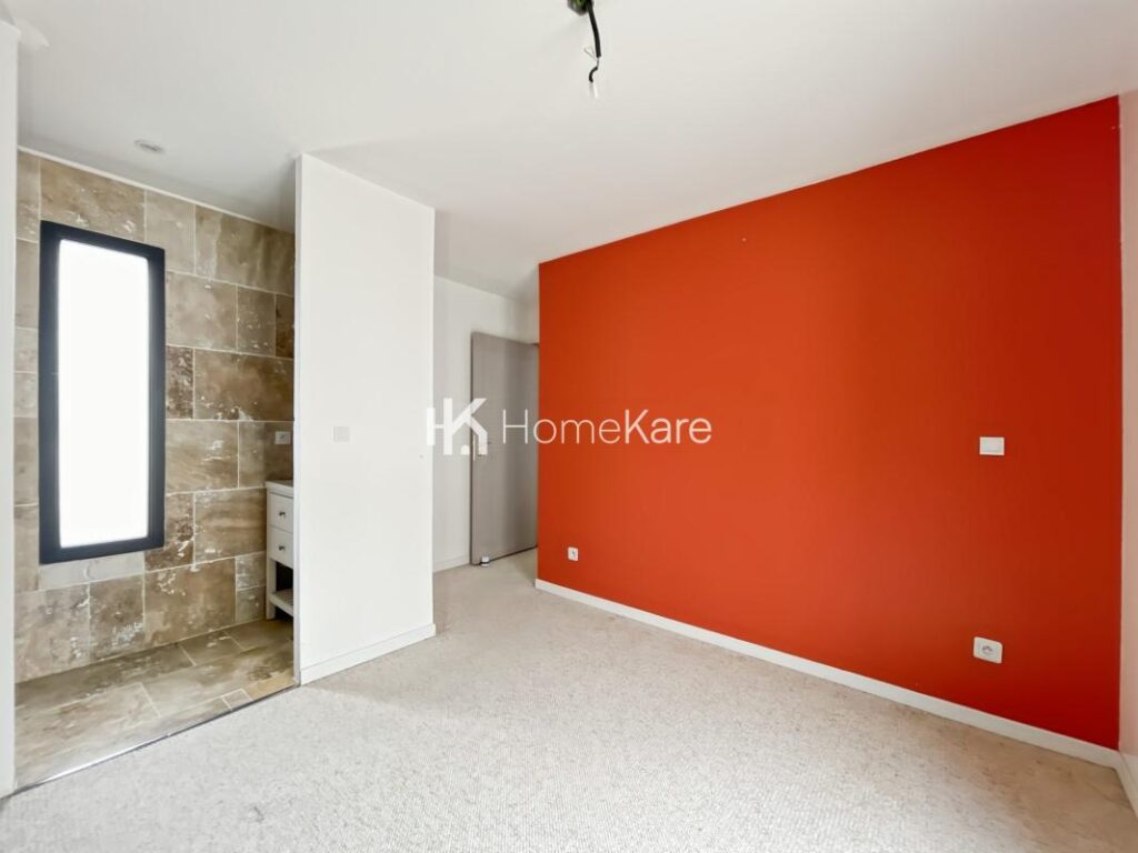 TRANQUILITÉ ASSURÉE ! – 6 pièces – 5 chambres – 130 m²