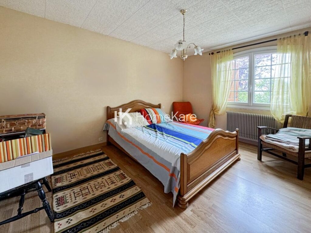 MAISON A HAUT POTENTIEL – 6 pièces – 5 chambres – 140 m²