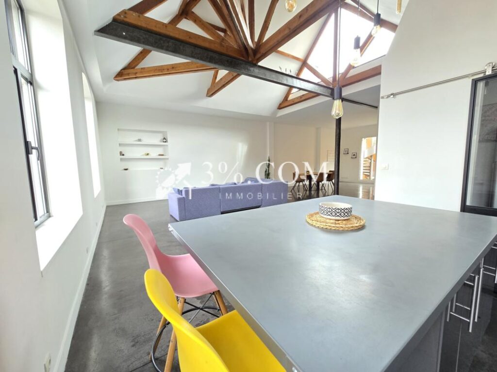 LOFT 128 m2 avec terrasse ROOFTOP + 2 CH + 2 places de parki – 4 pièces – 2 chambres – 128 m²