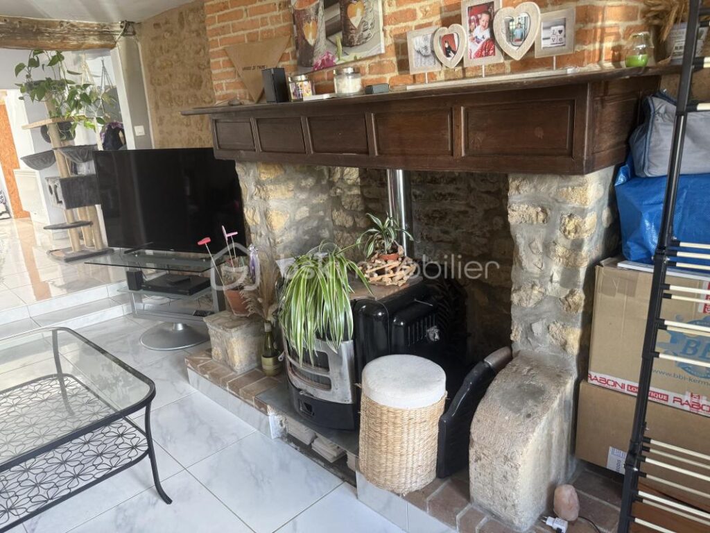 Maison à fort potentiel à la campagne – 5 pièces – 3 chambres – 131 m²