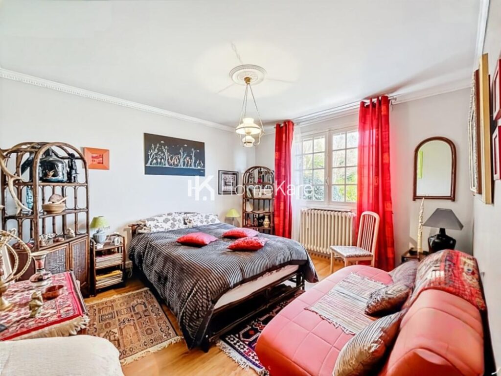 UNE VUE SUR LES PYRÉNÉESIMPRENABLE – 5 pièces – 4 chambres – 224 m²