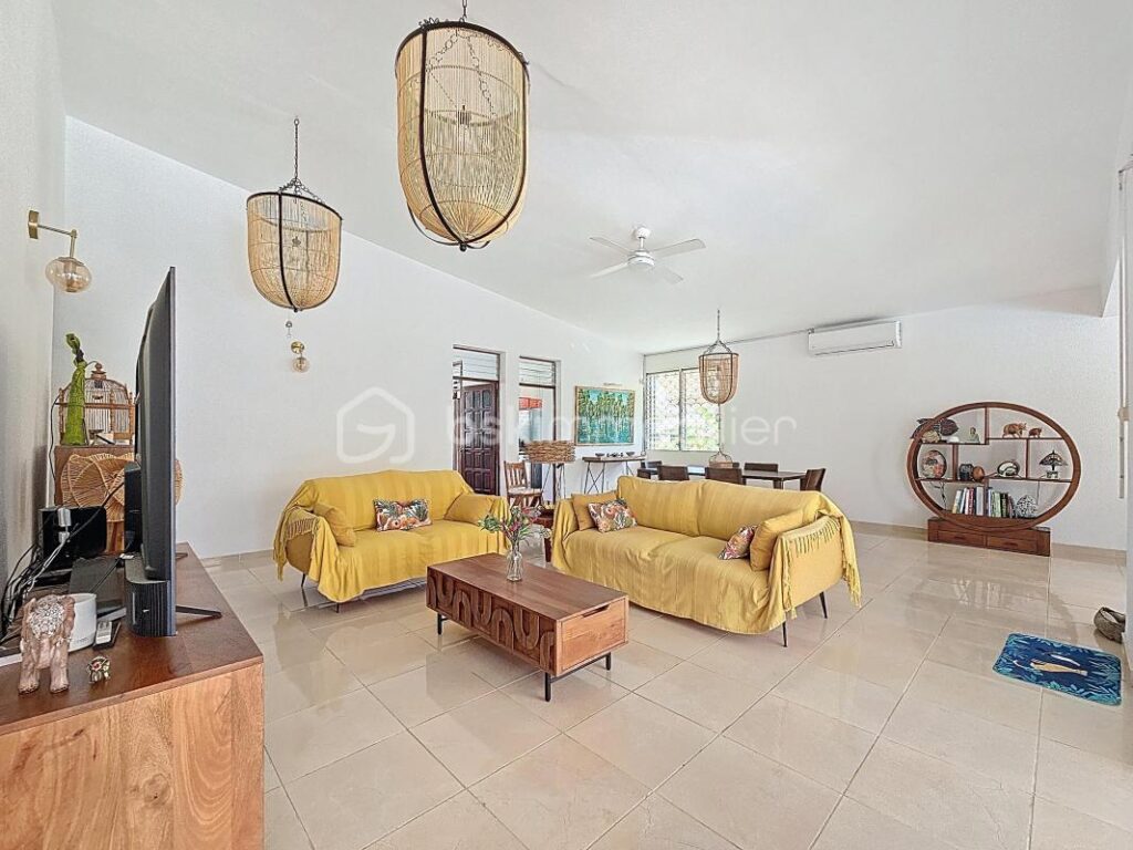 Villa 165 m2 piscine garage 3 chambres et atelier – 5 pièces – 3 chambres – 165 m²