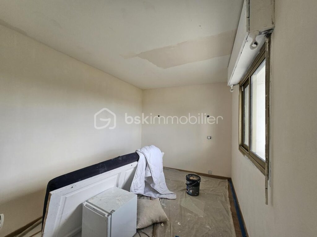 Champigny-sur-Marne (Coteaux) : Un potentiel brut avec vue sur la Tour Eiffel – 4 pièces – 3 chambres – 76 m²