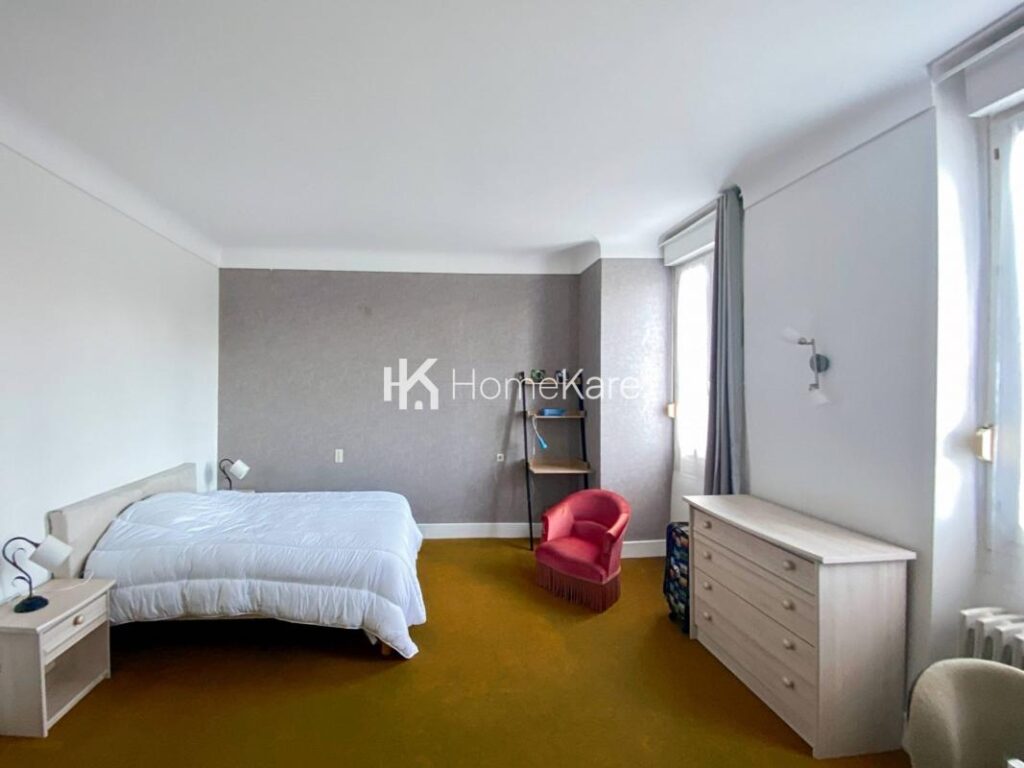 UNE BATISSE D’EXCEPTION – 7 pièces – 6 chambres – 470 m²