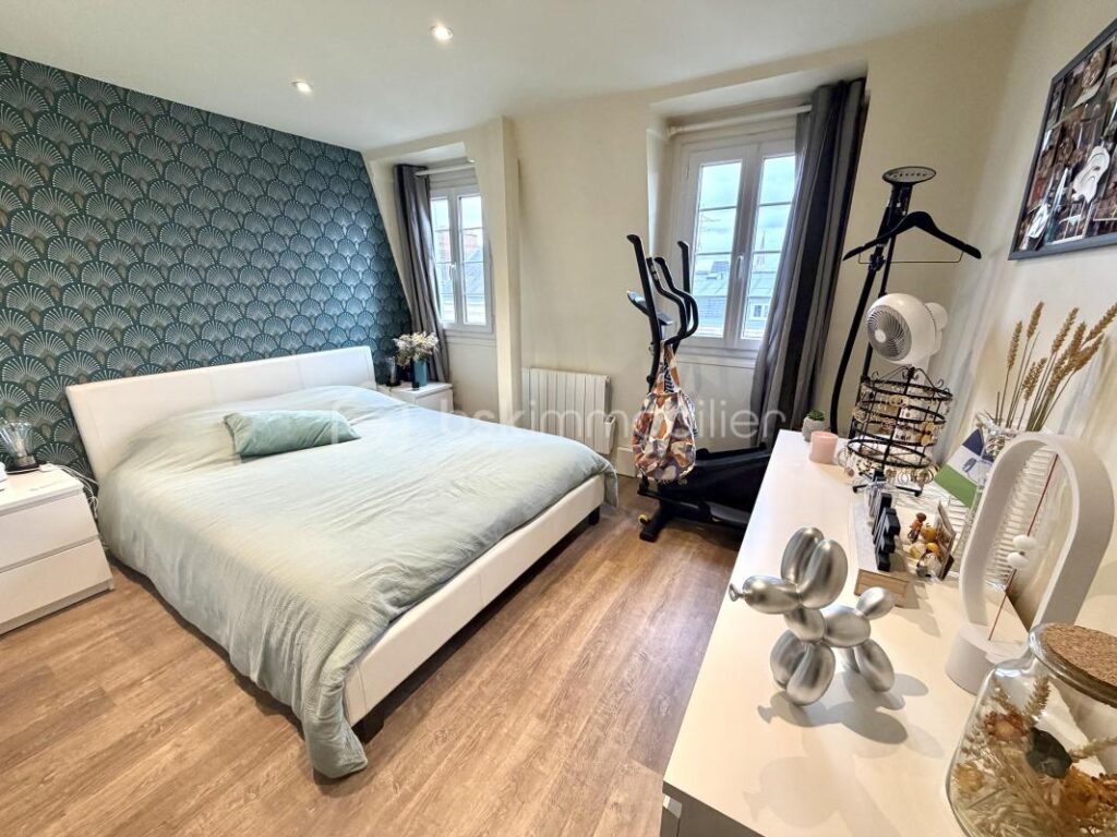 Appartement T3 duplex au 5ème et dernier étage à Rouen 76000 HYPERCENTRE – vue Cathédrale ! – 3 pièces – 2 chambres – 60 m²