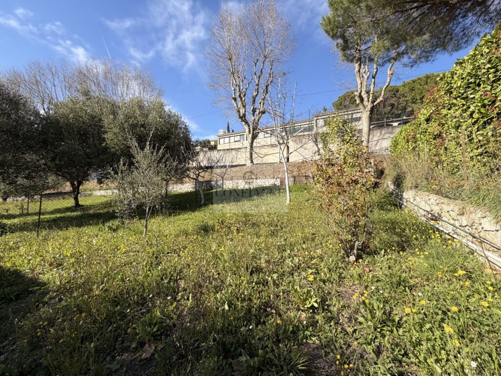 Appartement – 5 pièces – 4 chambres – 143 m²