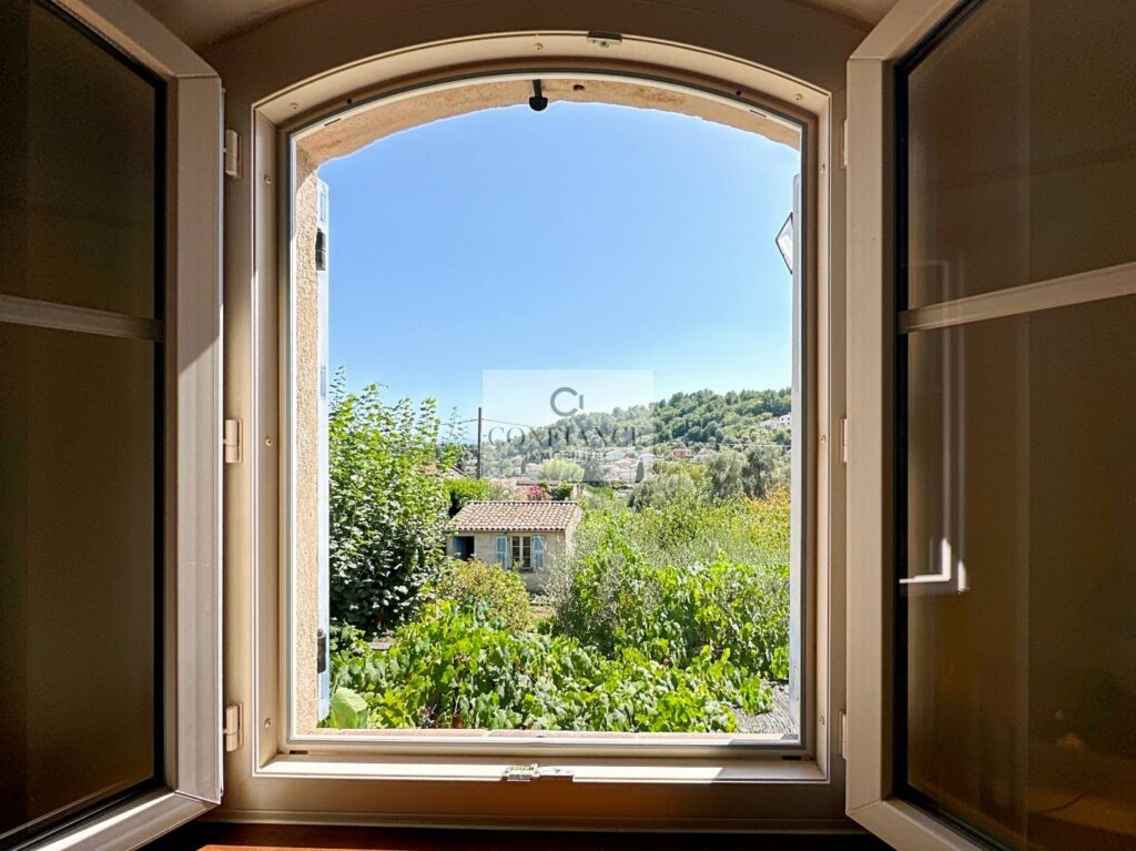 Appartement – 5 pièces – 4 chambres – 143 m²