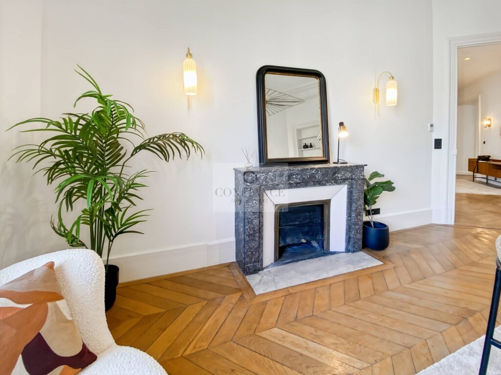 Appartement rénové – 5 pièces – 4 chambres – 194 m²