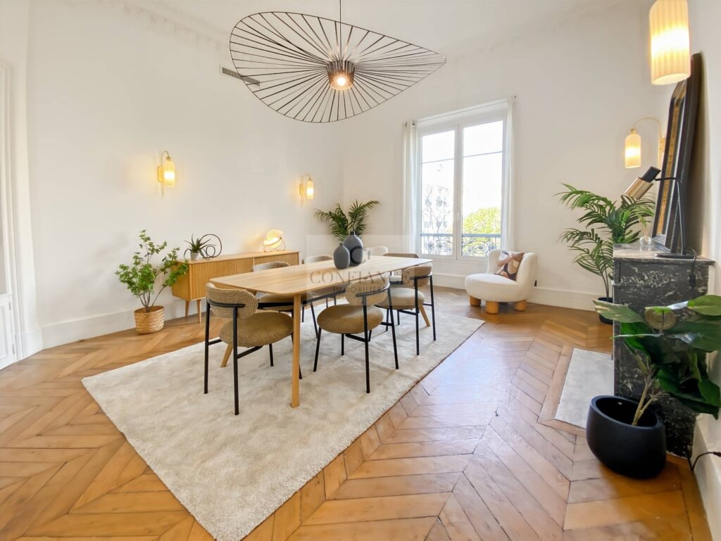 Appartement rénové – 5 pièces – 4 chambres – 194 m²